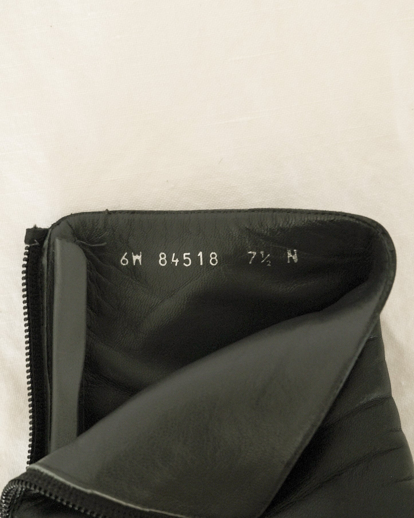 y2k Stuart Weitzman kitten heel boots