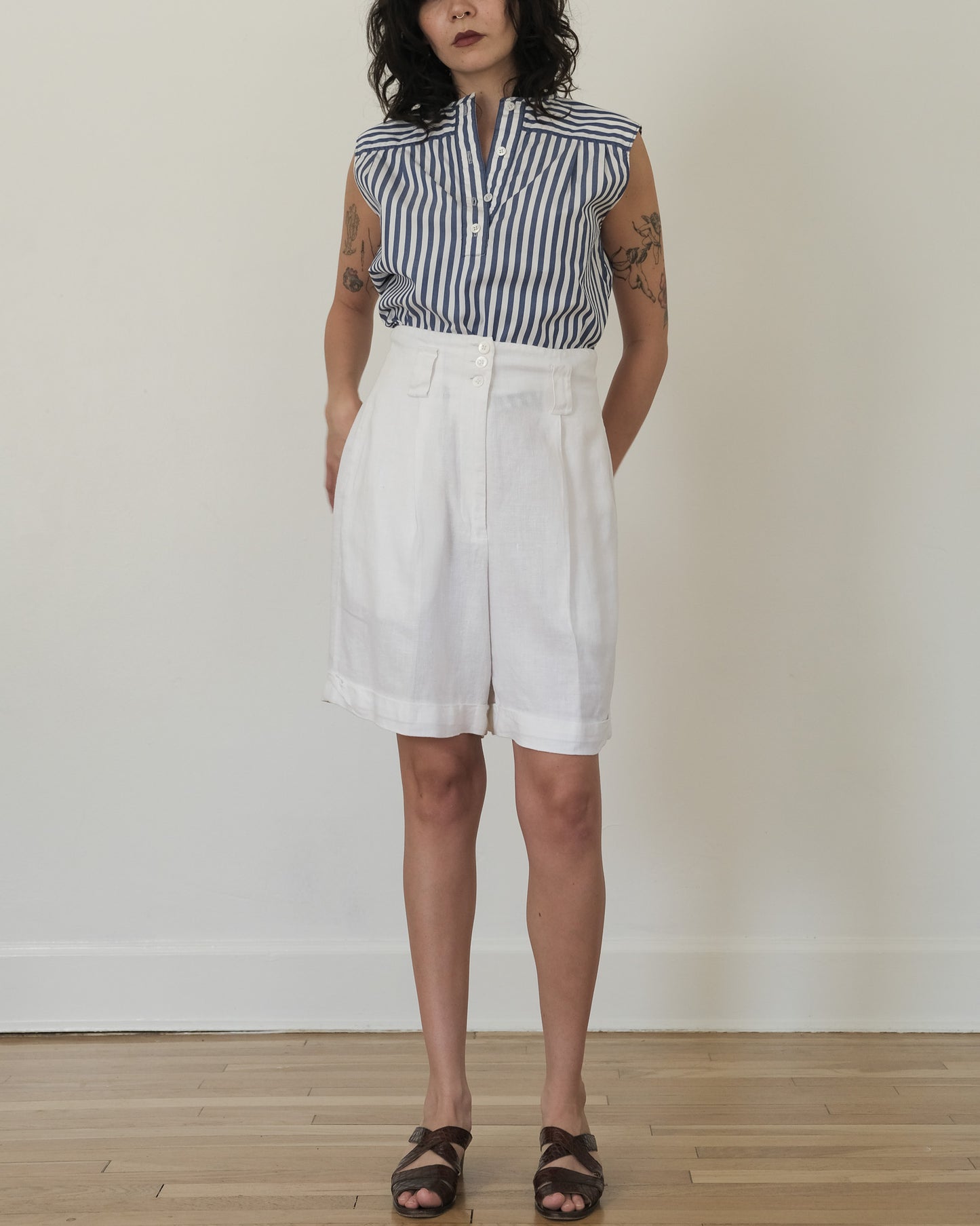 DKNY LINEN TROUSER SHORTS