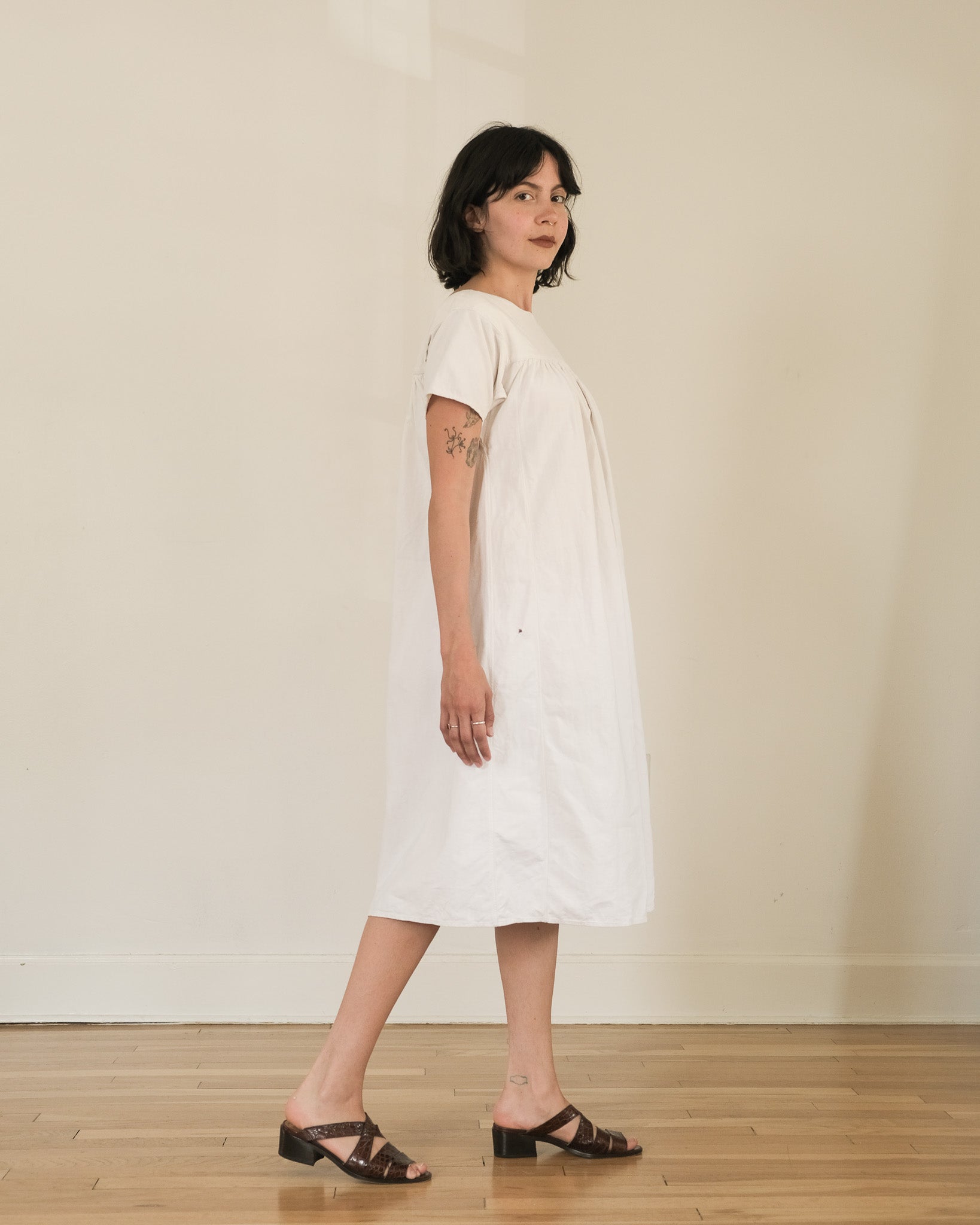 vintage smock dress Handmade Patchwork Dress: William Morris Floral Quilted Midi The Reclaimed Vintage mini smock dress showcases a vibrant bright postcard print with stylish contrast trim Simplicity 6386 1960s Misses Smock